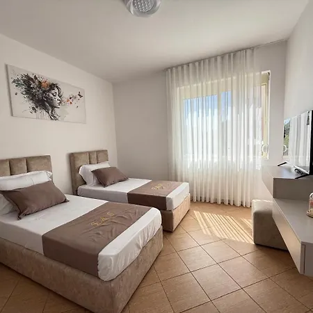 E&s Apartment Durres