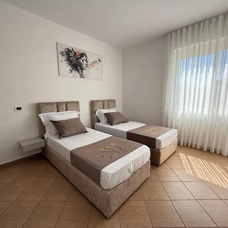 E&s Apartment Durres